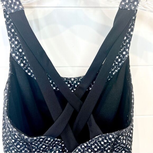 Lululemon Enhearten Millie Mesh Black White Criss Cross Tank 4 - Picture 8 of 10
